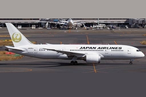 JAL Japan Airlines Boeing 787-8 JA835J 