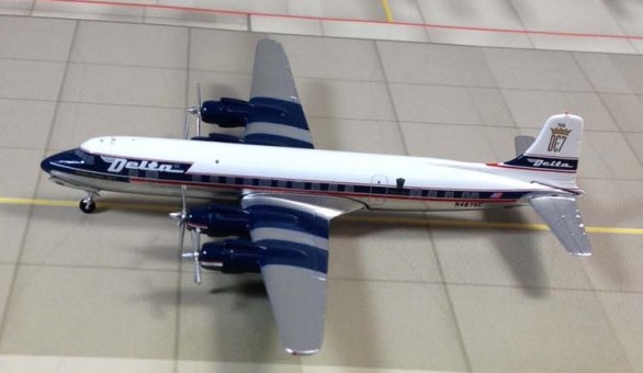 Delta Douglas DC-7 Reg# N4875C AeroClassics Scale 1:400