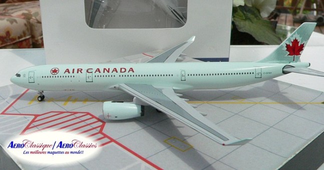 Air Canada A330-300 C-GFAH Ice blue livery Scale 1:400