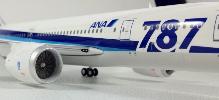 All Nippon Airways B787 JA805A Phoenix 1:200
