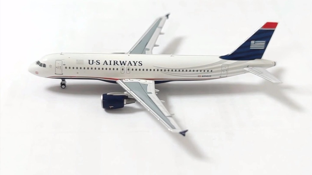 Sully Miracle on the Hudson US Airways Airbus A320-214 N106US Die-Cast  Panda Models 202251 Scale 1:400