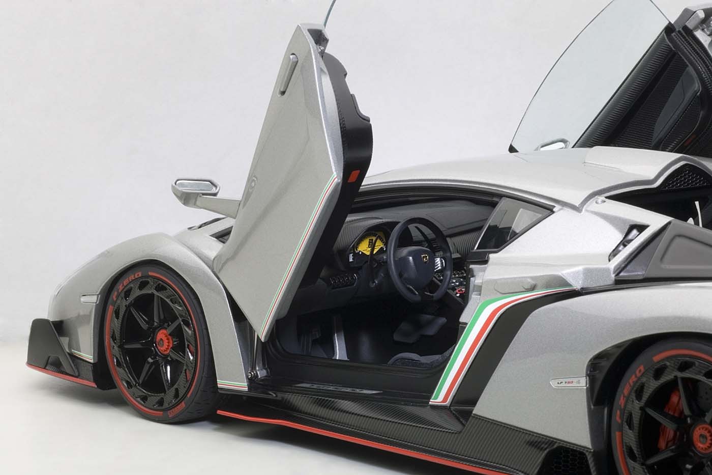 lamborghini veneno diecast 1 18