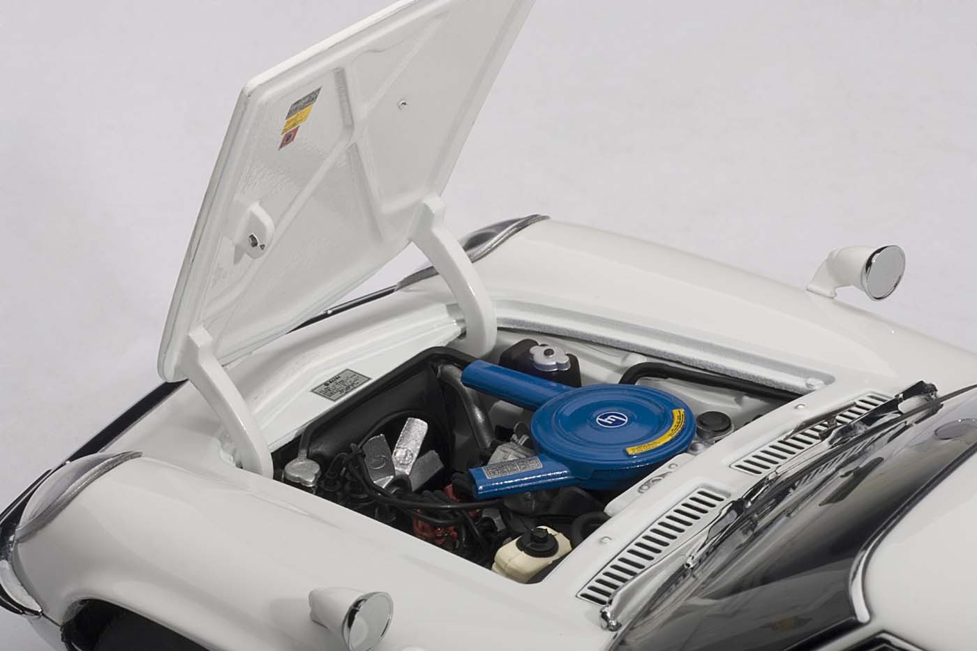 AUTOart 1:18 Scale Mazda Cosmo Sport, White 75931 ezToys - Diecast Models  and Collectibles