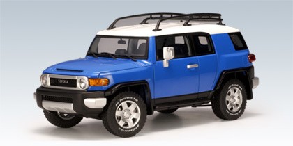 AUTOart 1:18 Scale Toyota FJ Cruiser, Blue. ezToys - Diecast 