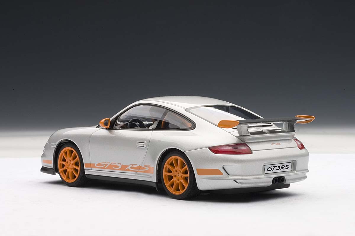 AUTOart 1:32 Scale Porsche 911 (997) GT3 RS, Silver w/Orange 