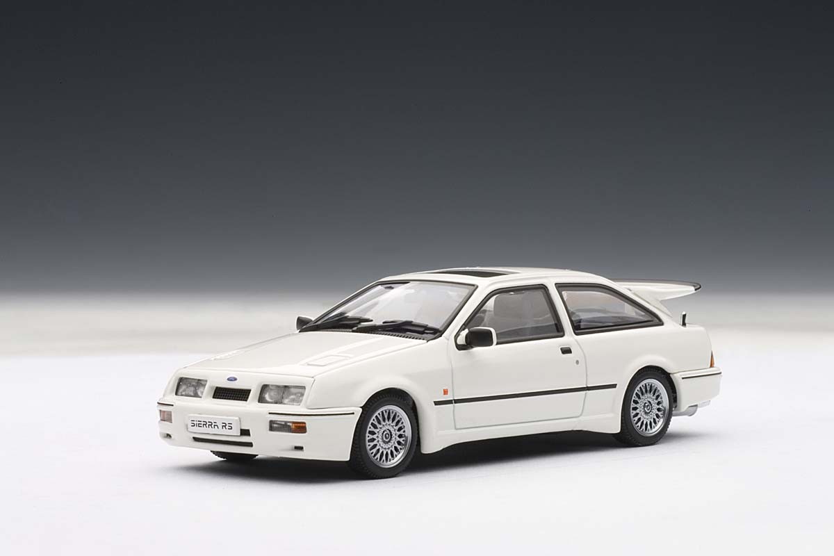 AUTOart 1:43 Scale Ford Sierra RS Cosworth, White. ezToys