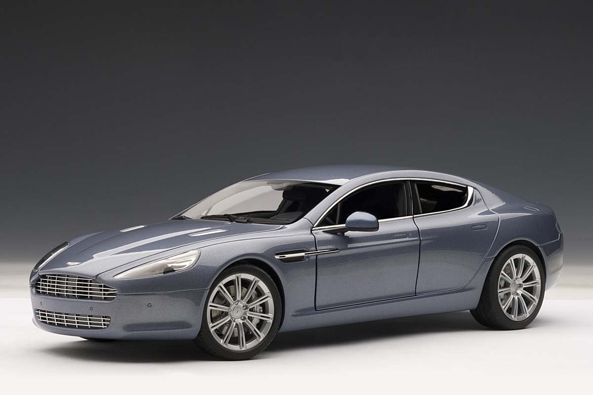 新品正規品★☆未開封　1/18　ASTON　MARTIN　RAPIDE　S　2015　ホワイト　70256☆★ 乗用車