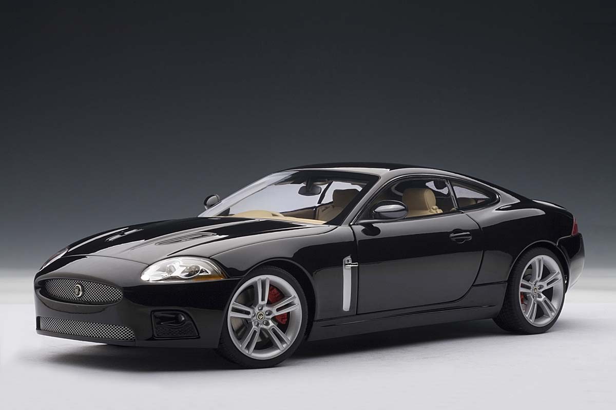 Jaguar XKR Coupe, Midnight