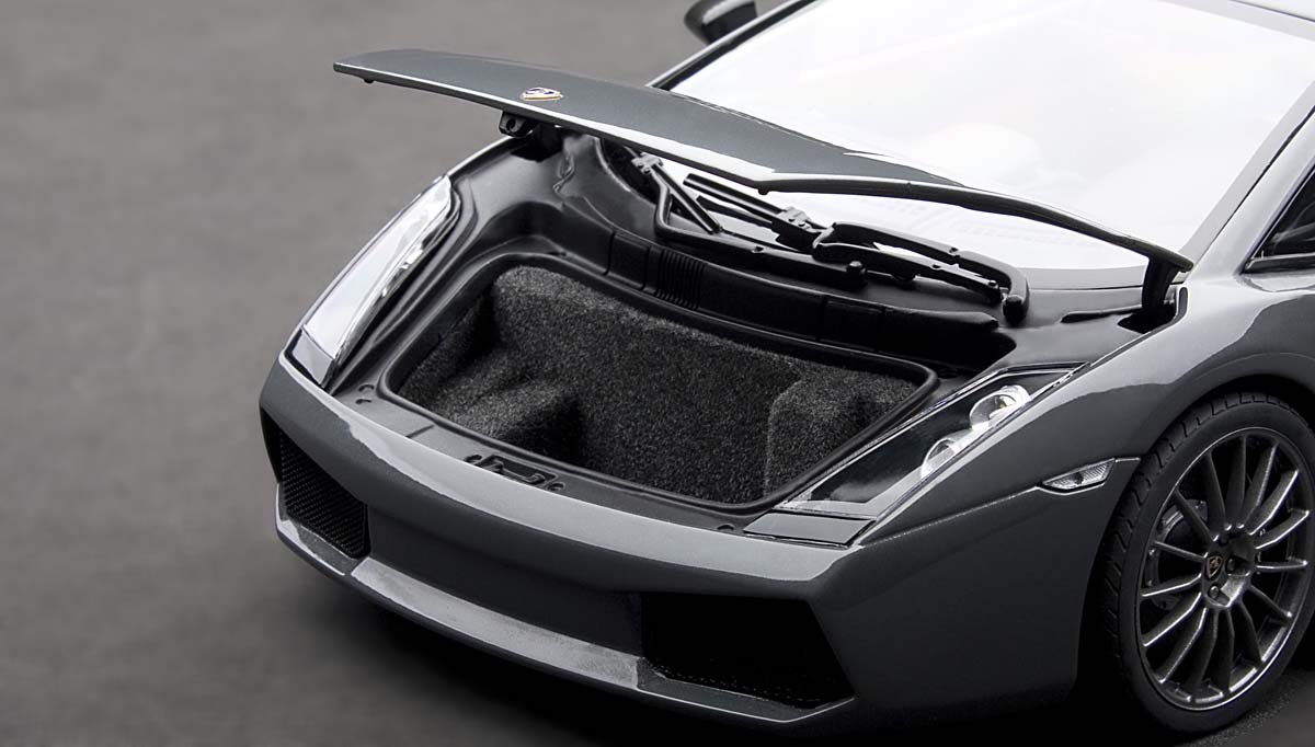 AUTOart 1:18 Scale Lamborghini Gallardo Superleggera (Grigio