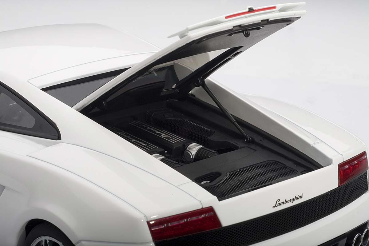 AUTOart 1:18 Scale Lamborghini Gallardo LP560-4, Monocerus 