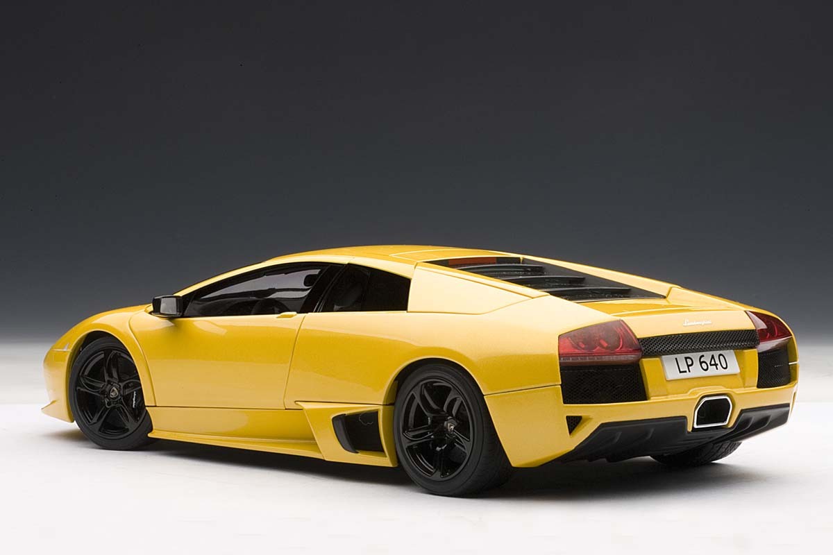 AUTOart 1:18 Scale Lamborghini Murcielago LP640, Giallo Orion