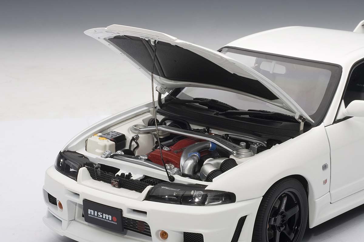 Nissan Skyline GT-R R-Tune (R33) Matt White