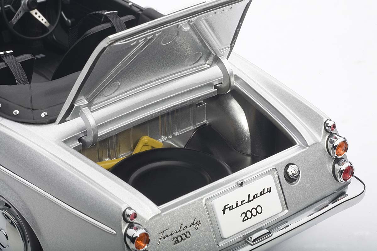 AUTOart 1:18 Scale Datsun Fairlady 2000 (SR311), Silver. ezToys - Diecast  Models and Collectibles