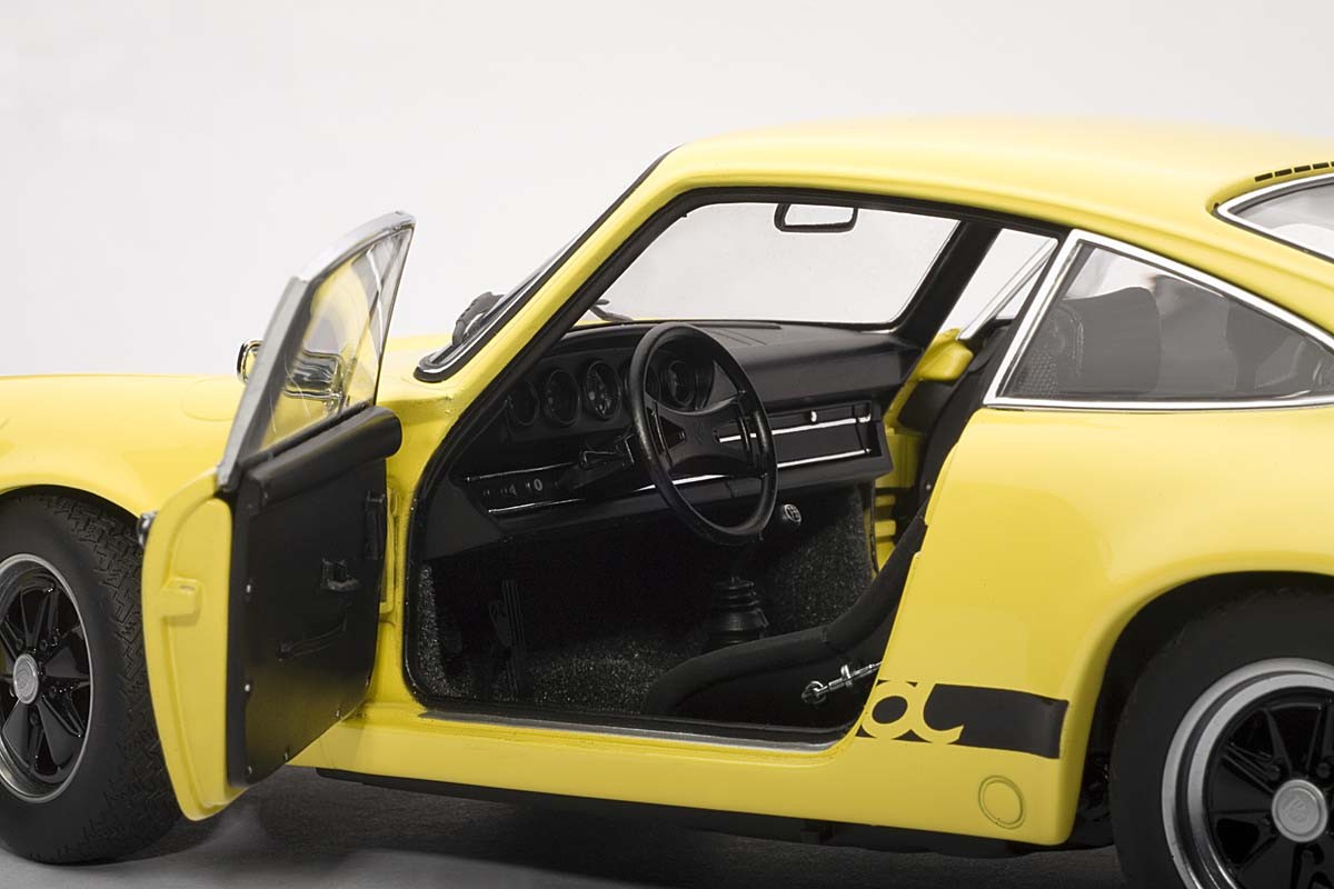 Porsche 911 Carrera RS 2.7 1973, Light Yellow w/Black Stripes