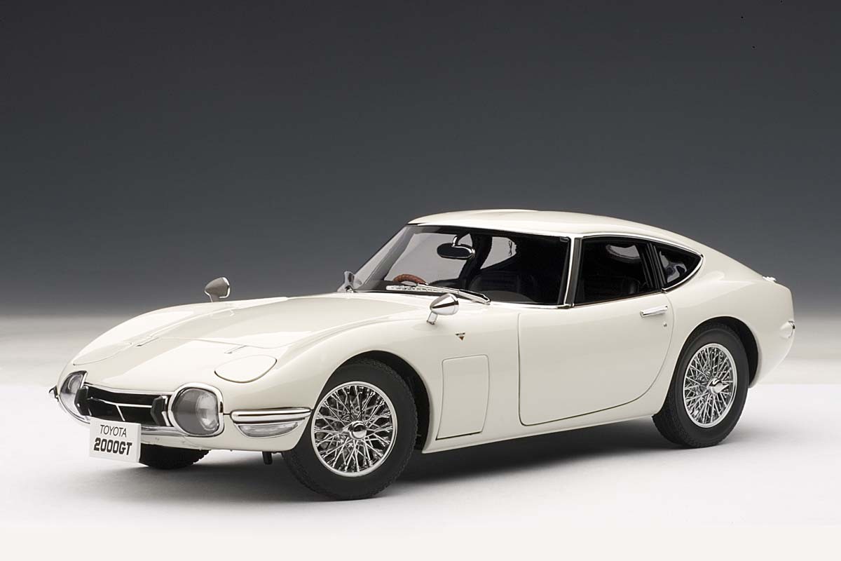 Toyota 2000 GT Coupe, Upgraded, White/Wire Spoke Wheels