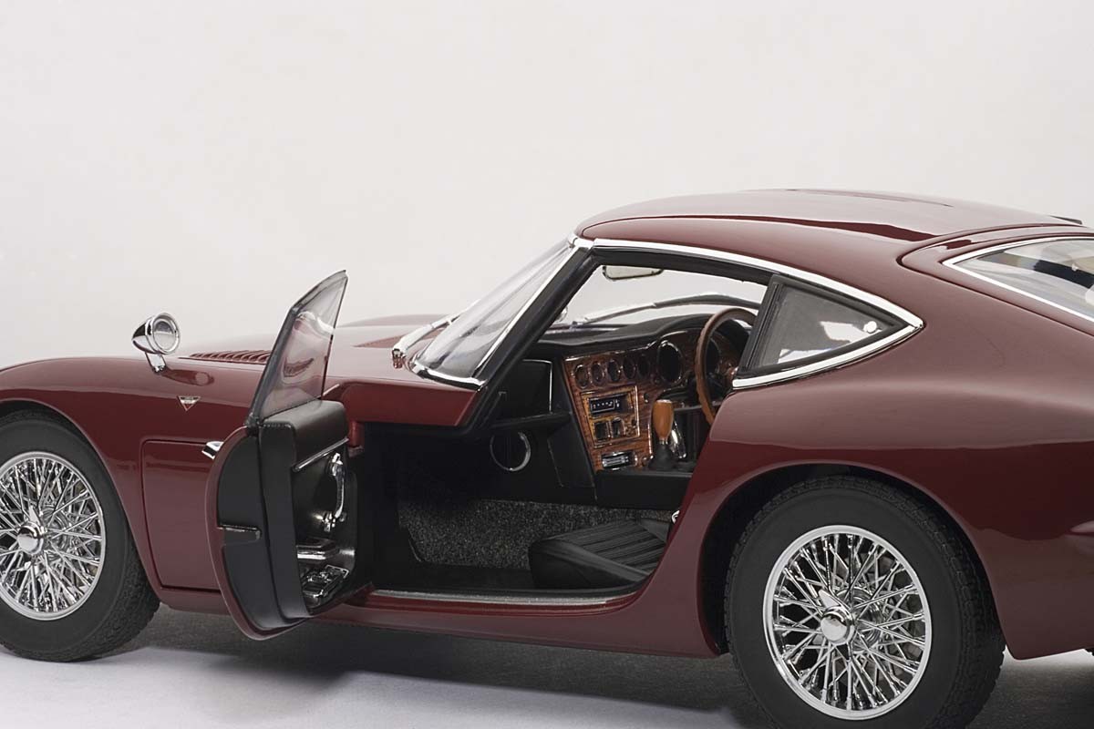 AUTOart 1:18 Scale Toyota 2000 GT Coupe, Upgraded, Maroon/Wire