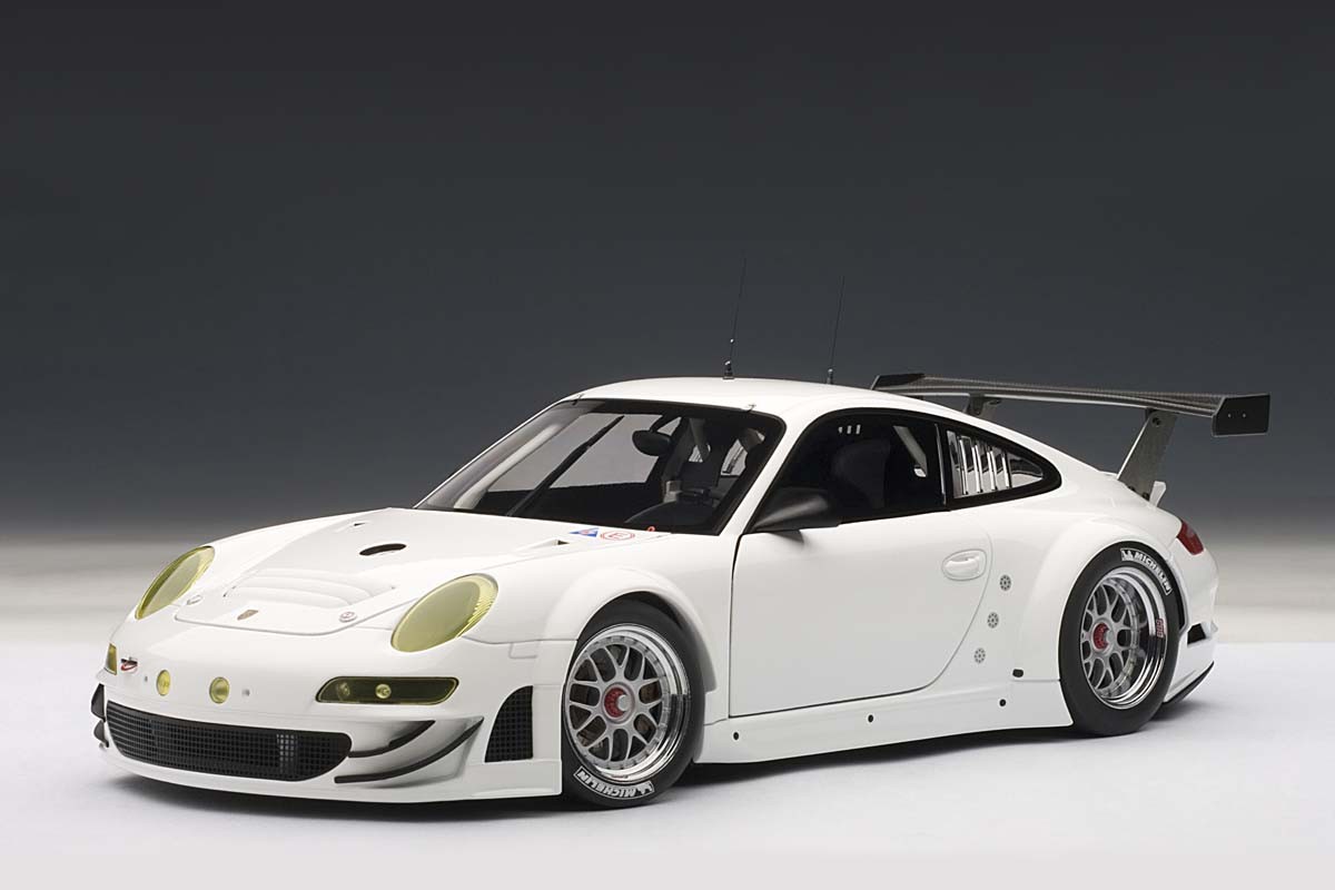 AUTOart 1:18 Scale Porsche 911 (997) GT3 RSR 2010, Plain Body