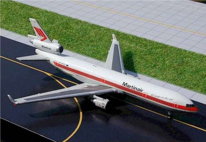 Gemini Jets Martinair MD-11 diecast model ezToys - Diecast Models and ...