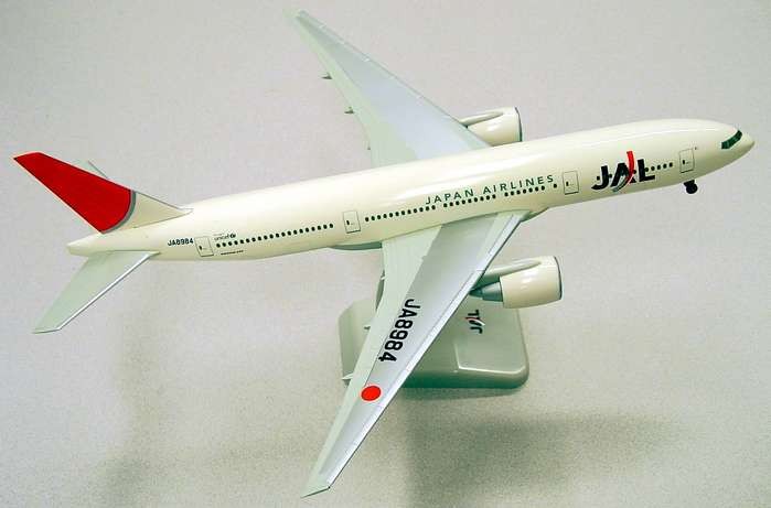 Jal B777-200 . W/GEAR