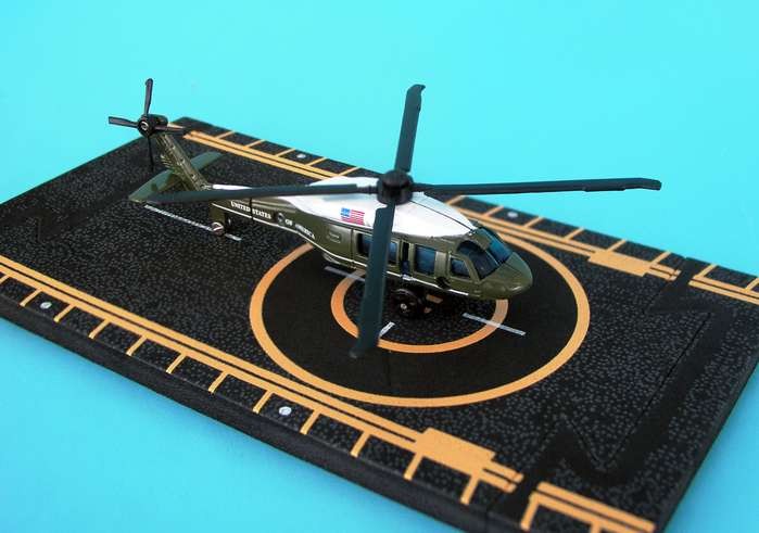 Hot Wings Airplane Toys UH60 Presidential Helicopter ezToys