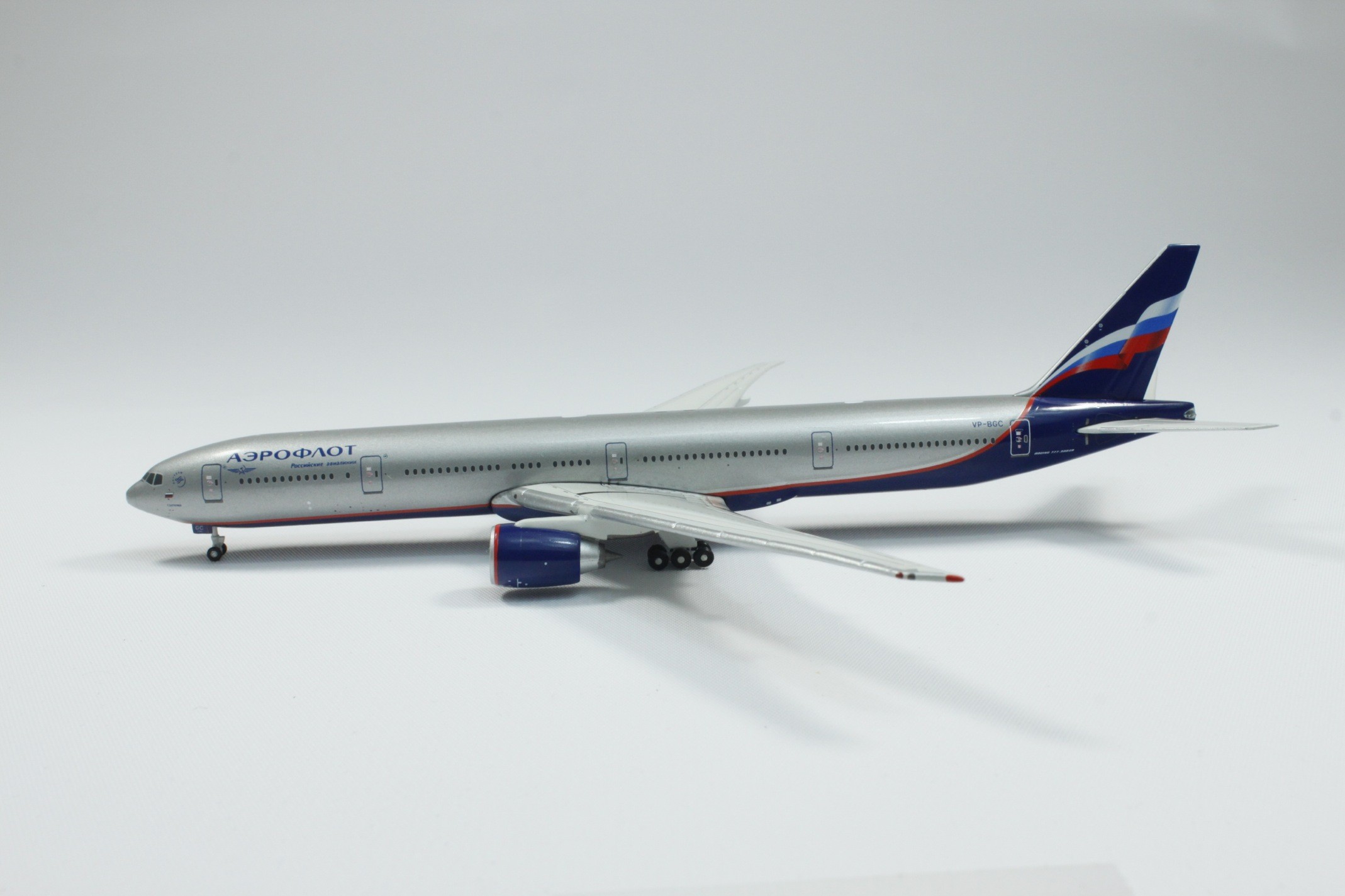 Gemini Jets Aeroflot 777-300ER Reg# VP-BGB 1:400 scale Item
