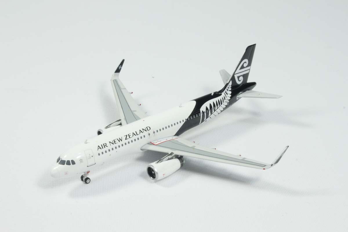Air New Zealand A320-200 Sharklets Reg# ZK-OXB 1:400