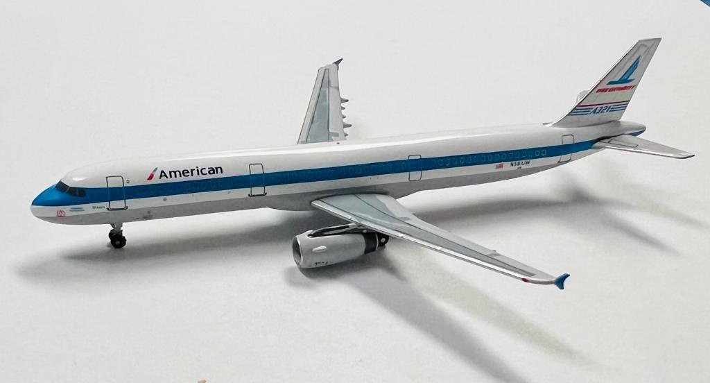 American Airline Piedmont (Retro Livery) Airbus A321 N581UW Bluebox  BBX41674 Scale 1:400