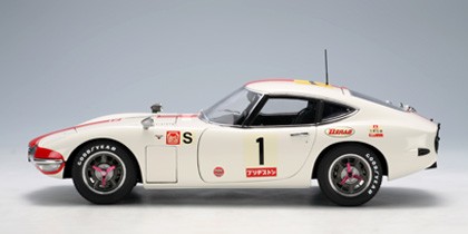 Toyota 2000 GT 24-Hours Fuji 1967 #1 AUTOart 86715 Scale 1:18 