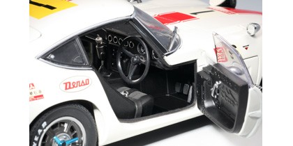 Toyota 2000 GT 24-Hours Fuji 1967 #1 AUTOart 86715 Scale 1:18