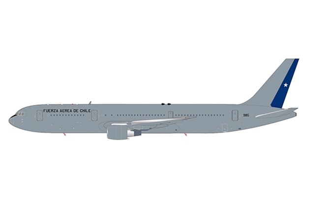 Chilean Air Force Boeing 767-300ER 985 with stand JC Wings LH2FACH254 scale  1:200