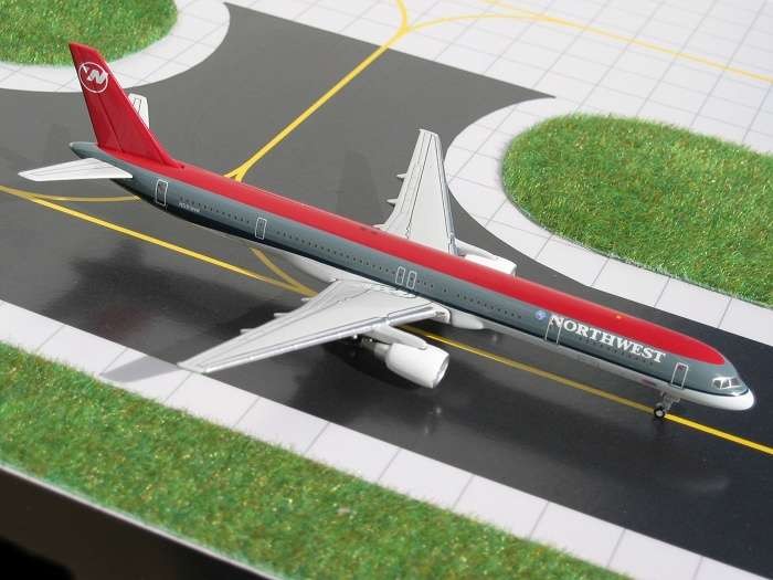 Rare! Northwest Airlines (USA) B757-300 GJNWA365 Scale 1/400 ezToys ...