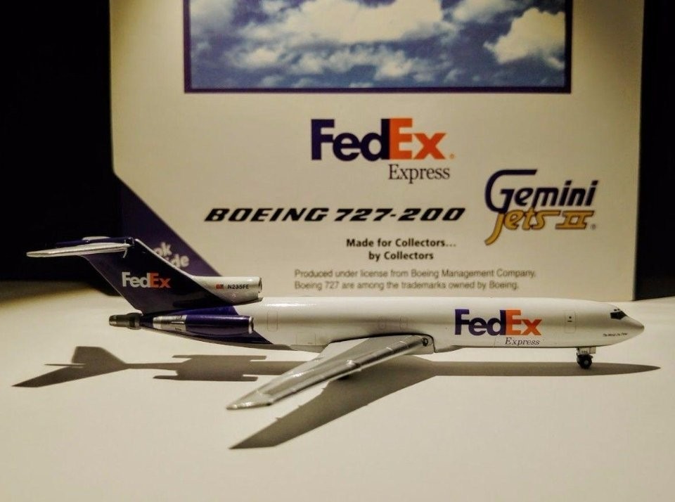 Federal Express FedEx Boeing 727-200 N235FE GJTWA439 Gemini Jets GJTWA439  Scale 1:400