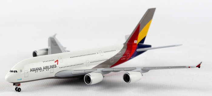 Highly detailed Herpa Wings Asiana A380-800 Reg# HL7626 Herpa 