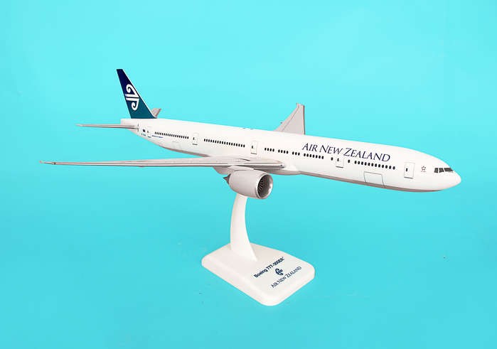 Air New Zealand 777-300ER W/Gear REG. ZK-OKM 1:200 Hogan