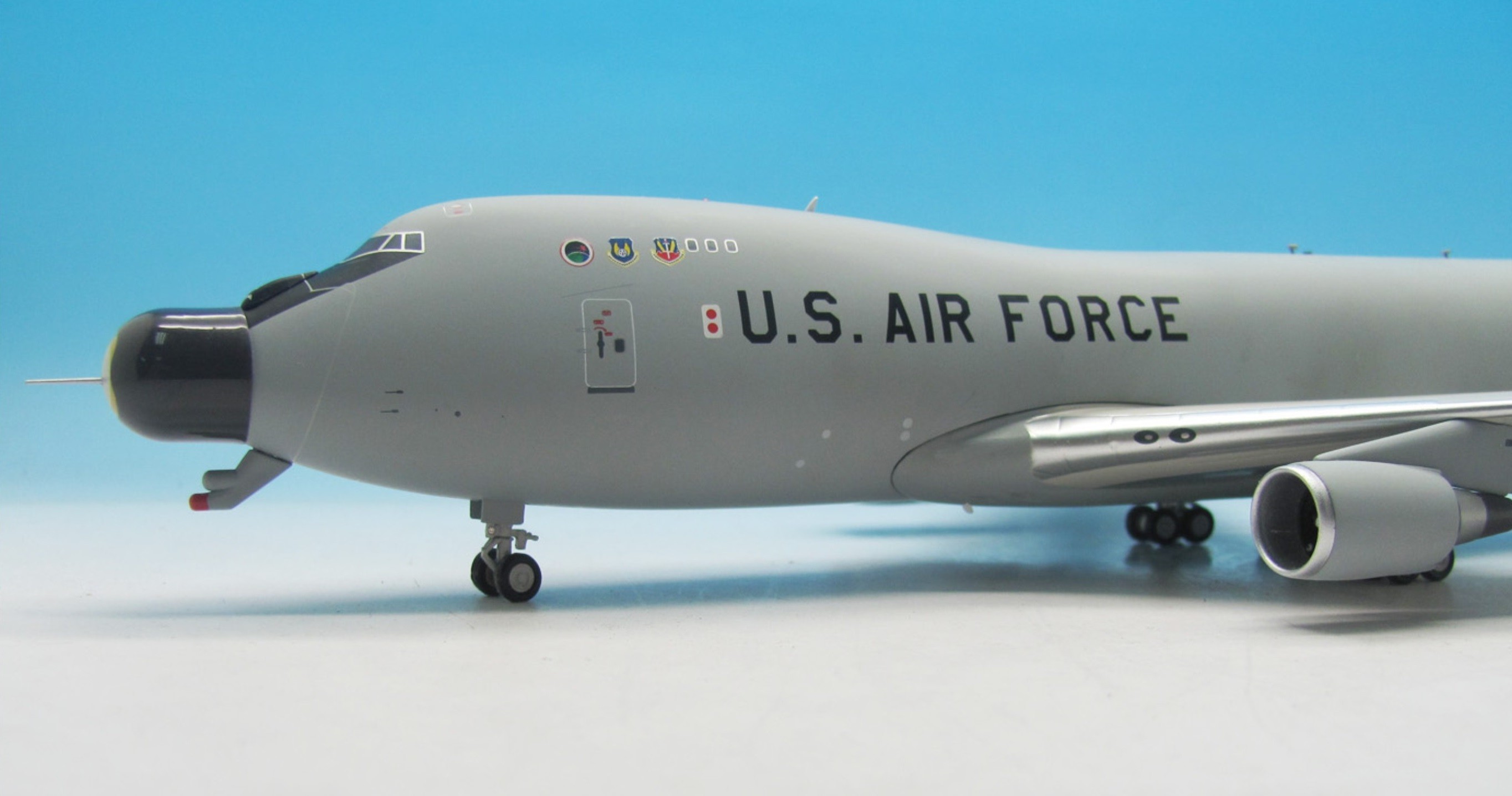 USAF Boeing YAL-1A (747-4G4F) Reg# 00-0001 Stand InFlight IFYAL0001-1 Scale  1:200