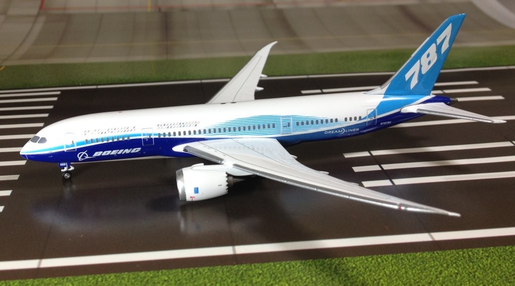 Boeing B787-8 N787BX (Dreamliner) Phoenix 1:400