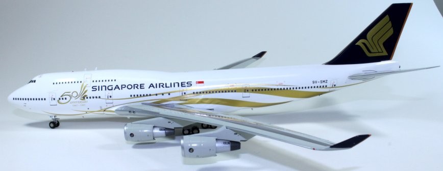 Singapore Airlines B747-400 9V-SMU (50th Anniversary) ezToys 