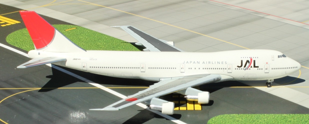 JAL B747-200 Registration: JA8141