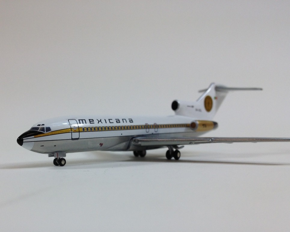 Mexicana B727-100 XA-SEL (Golden Aztec Livery) Scale 1:400