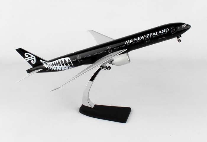 Phoenix detailed die cast 1:200 scale models Air New Zealand all