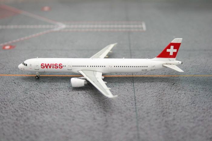 Swiss A321 HB-ION Scale 1:400 Phoenix