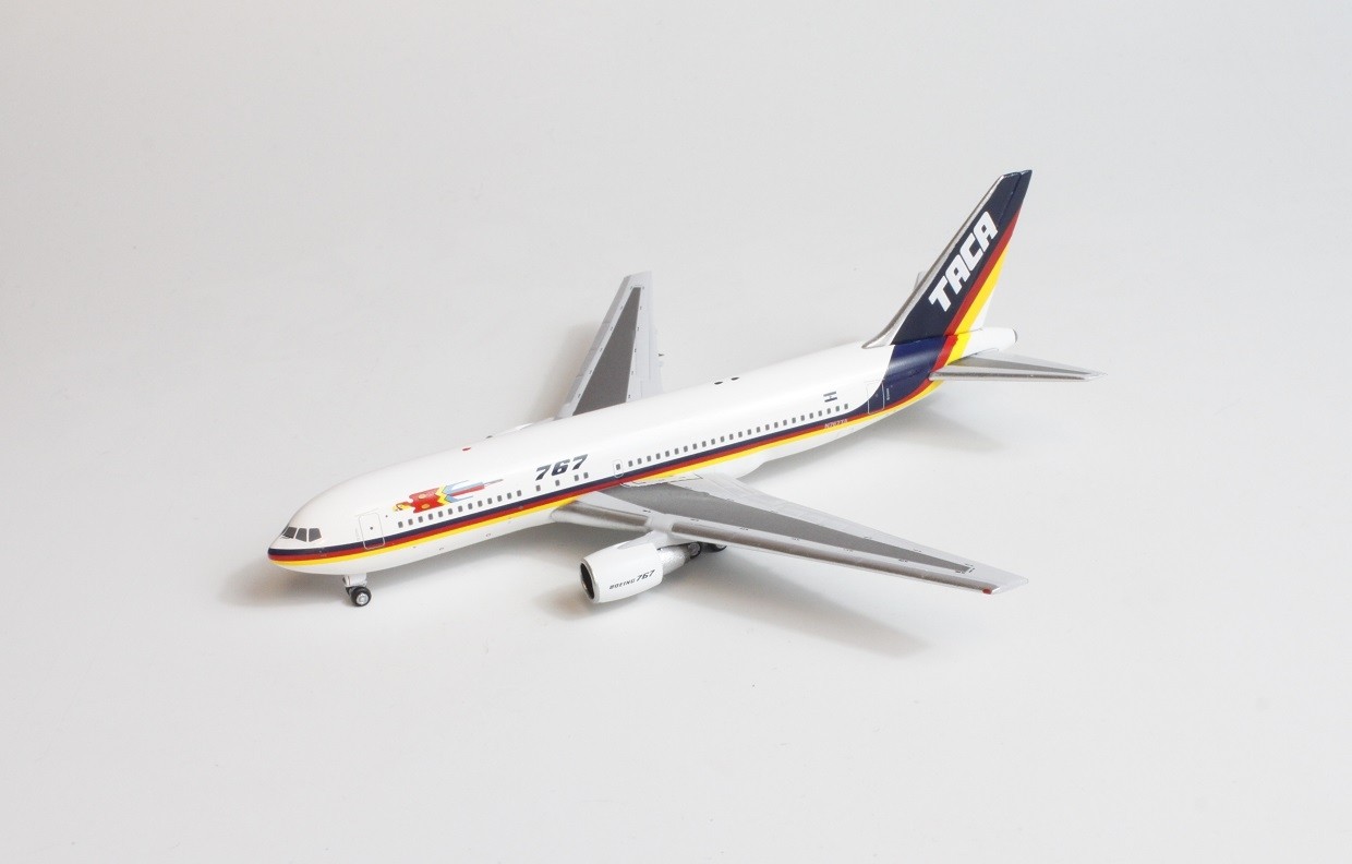 Taca Boeing 767-200 N767TA AeroClassics AC419584 die-cast scale 1:400