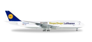 Metallic Lufthansa Siegerflieger Rio 2016 747-8 Die-Cast Reg# D-ABYK  Herpa 558402 Scale 1:200