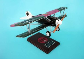 Albatross D-V "GORING" ESFN002W by Executive Series Scale 1:20 Desktop model by Executive series Carved in mahoganhy or resin