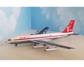 Qantas Boeing B.707-138B "V-Jet" Reg: VH-EBG AC211243 Aero Classics 1:200