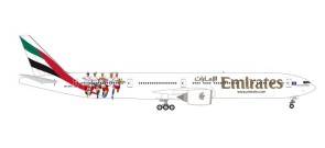 Emirates Boeing 777-300 A6-EPS 