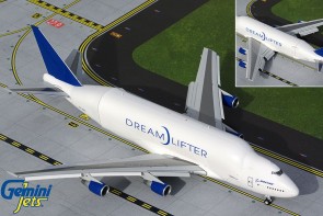 Flaps down Boeing Boeing 747-400LCF N718BA “Dreamlifter” opening fuselage Gemini Jets G2BOE1003F Scale 1:200 