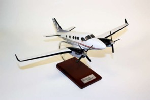Beechcraft King C90 GTX Executive Resin Crafted Model H12332 Scale 1:32 