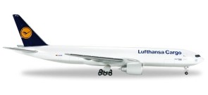 Lufthansa Cargo Boeing 777 Freighter Herpa Wings HE524292-002 Scale 1:500