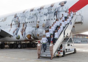 Emirates A380 Real Madrid Reg# A6-EOA W/Gear Skymarks SKR880 1:200 